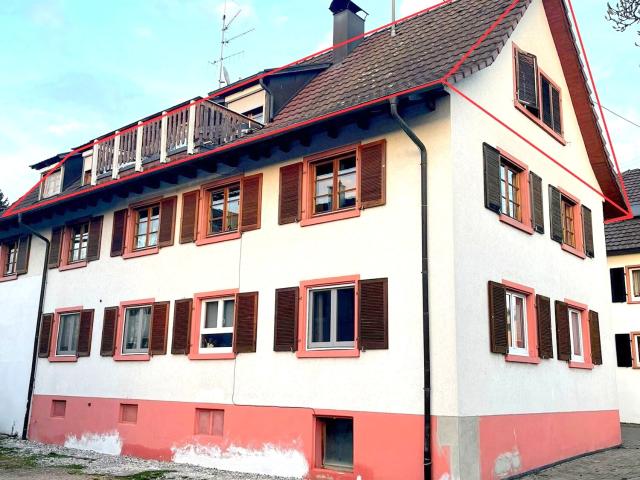 Dachgeschosswohnung kaufen in Wittlingen, Baden-Württemberg