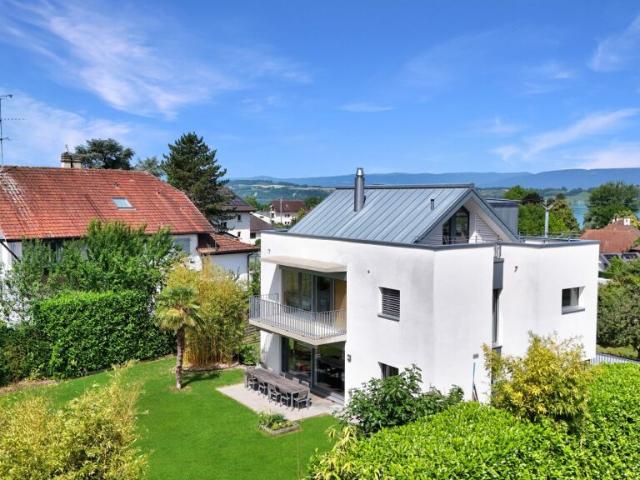 Einfamilienhaus kaufen in Meyriez, Freiburg