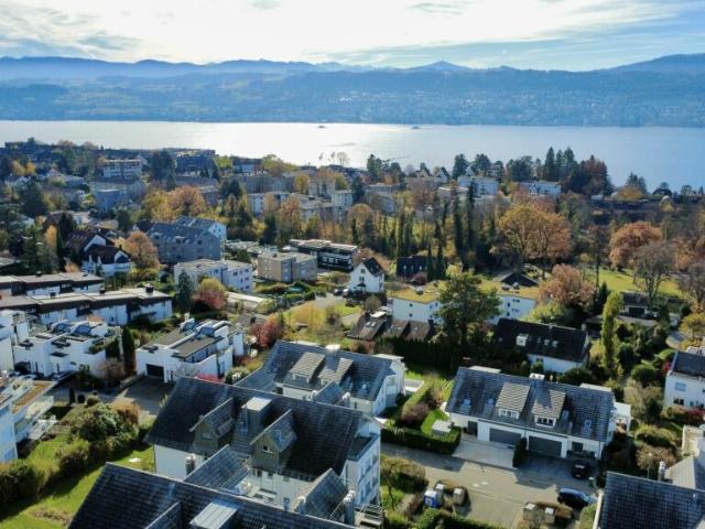 Wohnung kaufen in Herrliberg, Zürich