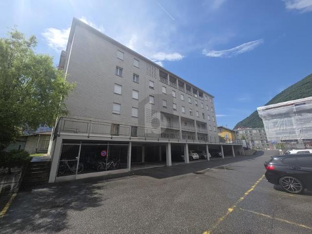 Wohnung kaufen in Losone, Tessin