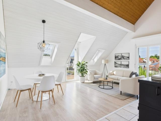 Dachwohnung kaufen in Hombrechtikon, Zürich