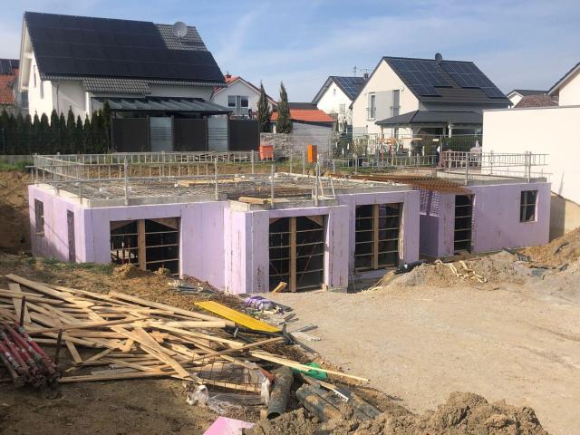 Erdgeschosswohnung kaufen in Zolling, Bayern
