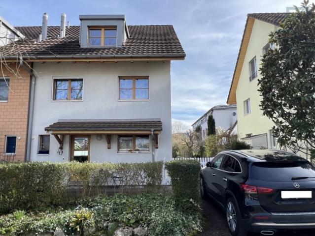 Reihenfamilienhaus mieten in Therwil, Basel-Landschaft