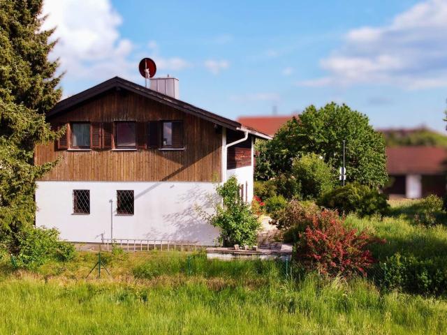 Erdgeschosswohnung kaufen in Gilching, Bayern