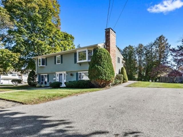 House for sale in North Beverly, Beverly