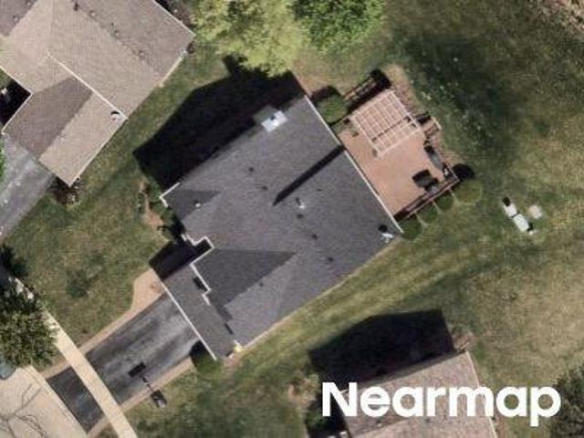 House for sale in Lake In The Hills