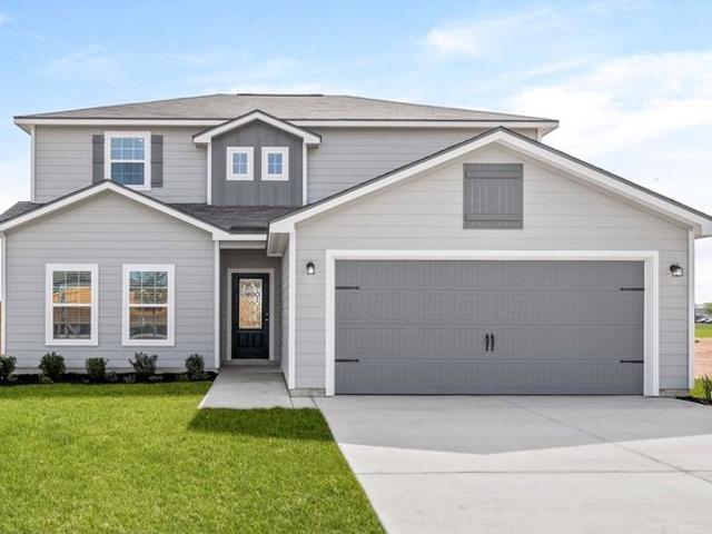 House for sale in Lytle, Texas