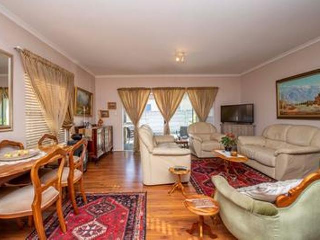 Townhouse for rent in Durbanville, Western Cape