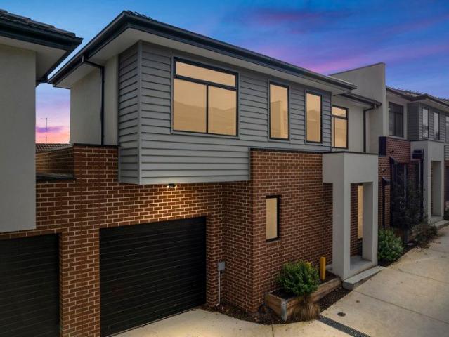 Townhouse for sale in Camerons Creek, Victoria