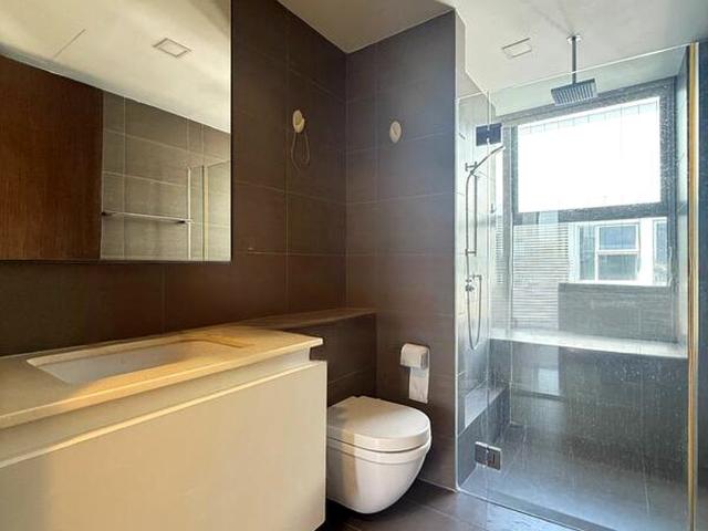 Condominium for sale in Rochor