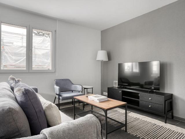 Apartment mieten in Einigen, Zürich