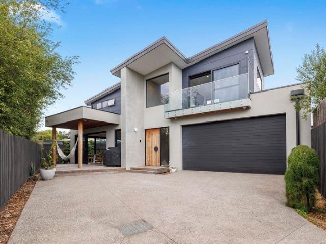 Townhouse for sale in Camerons Creek, Victoria