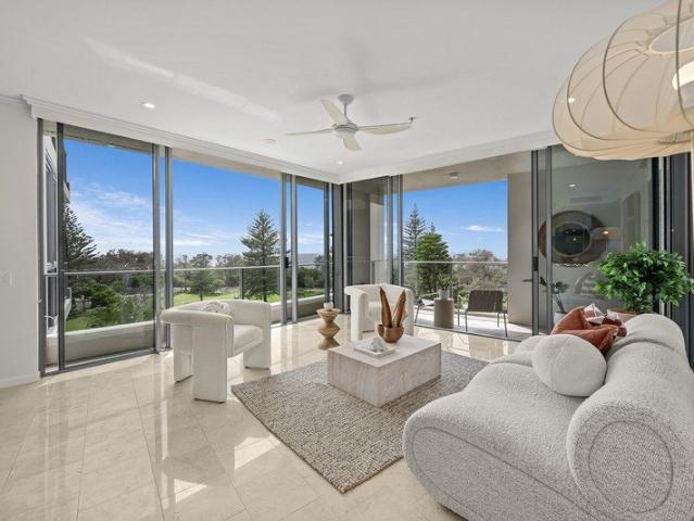 Apartment for sale in Broadbeach, Gold Coast City