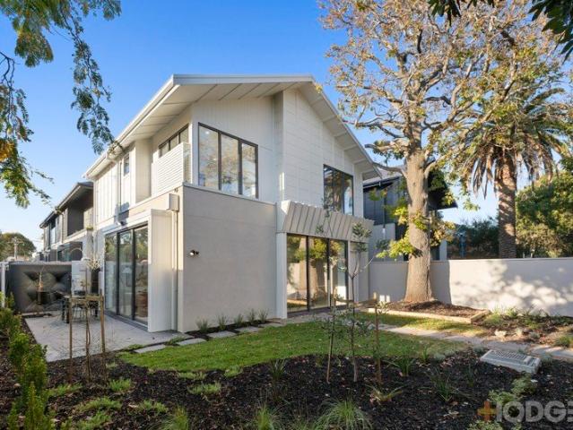Townhouse for sale in Camerons Creek, Victoria