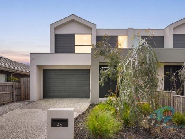 Townhouse for sale in Camerons Creek, Victoria