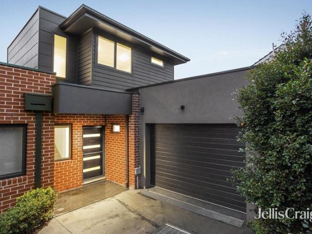 Townhouse for sale in Camerons Creek, Victoria