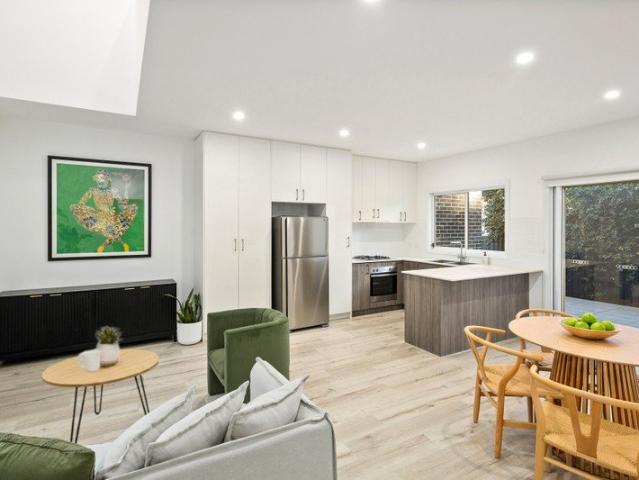 Townhouse for sale in Oak Flats Dc, New South Wales