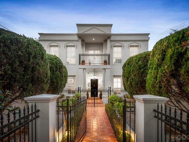House for sale in Brighton