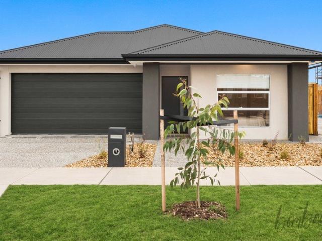 House for sale in Peppercorn Hill, Melbourne