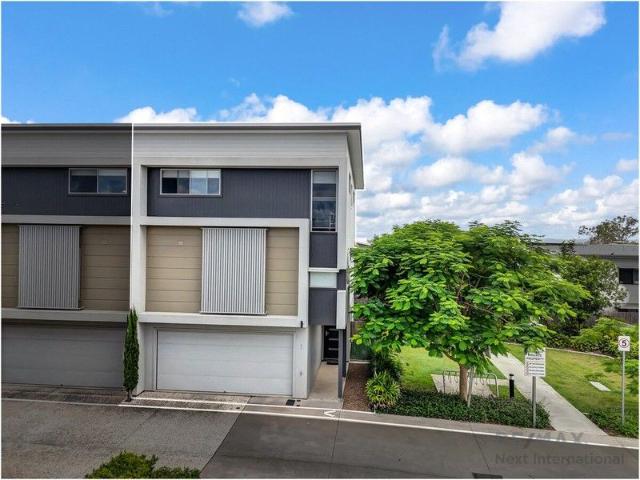 Townhouse for sale in Toombul, Queensland