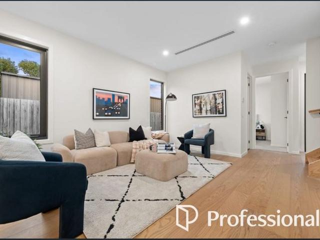 Townhouse for rent in Camerons Creek, Victoria
