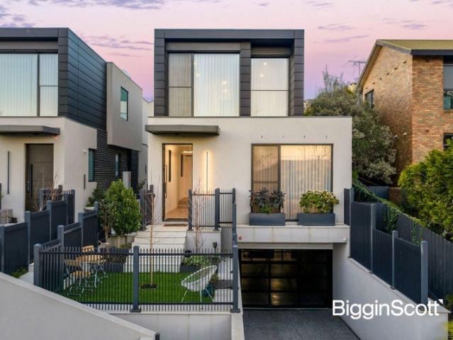 Townhouse for sale in Camerons Creek, Victoria