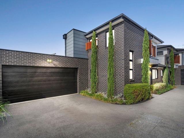Townhouse for sale in Camerons Creek, Victoria