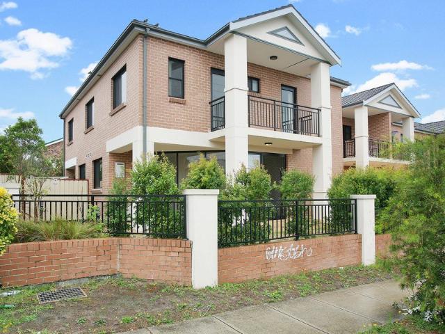 Townhouse for rent in Sydney, New South Wales