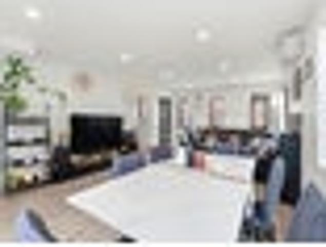 Townhouse for sale in Wairau Valley
