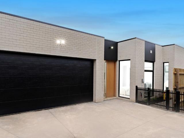 Townhouse for sale in Camerons Creek, Victoria