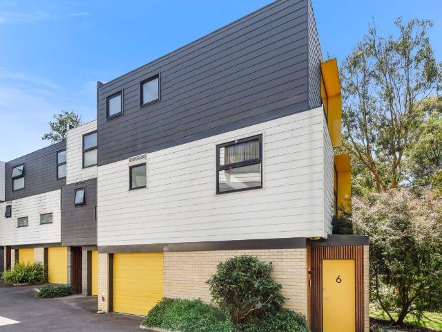 Townhouse for sale in Camerons Creek, Victoria