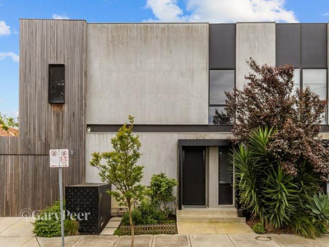 Townhouse for sale in Caulfield North, Melbourne