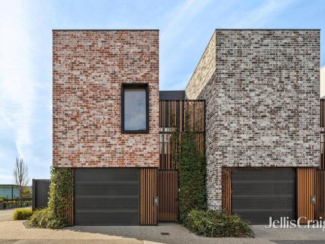 Townhouse for sale in Camerons Creek, Victoria