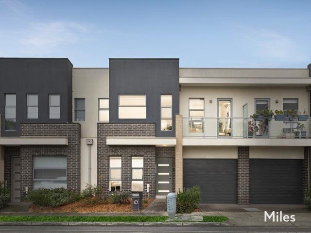Townhouse for sale in Camerons Creek, Victoria