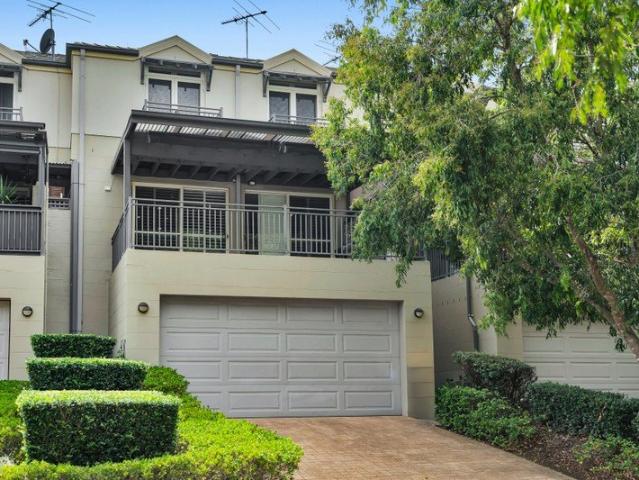 Land for rent in Macquarie Links Estate, Sydney