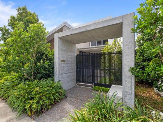 Townhouse for sale in Kings Creek, Queensland