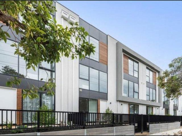 Townhouse for rent in Camerons Creek, Victoria
