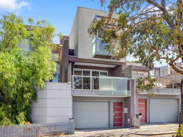 Townhouse for sale in Camerons Creek, Victoria