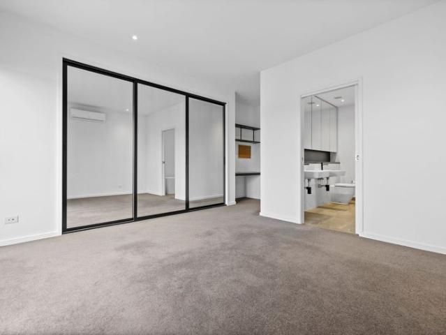 Townhouse for rent in Camerons Creek, Victoria