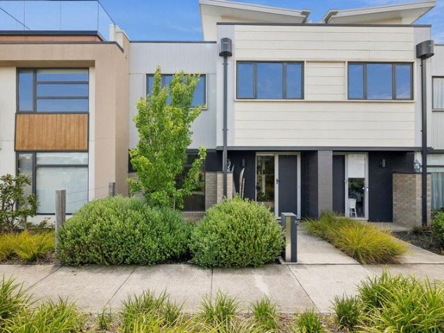 Townhouse for rent in Torquay, Victoria