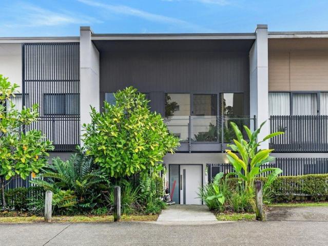 Townhouse for sale in Fernbrook, Queensland