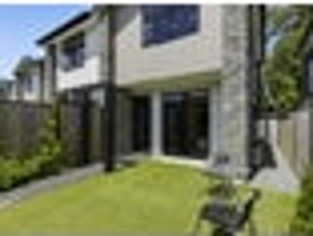 Townhouse for sale in Days Bay, Wellington