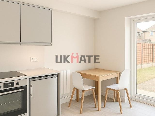 Apartment for rent in Berrylands, Greater London