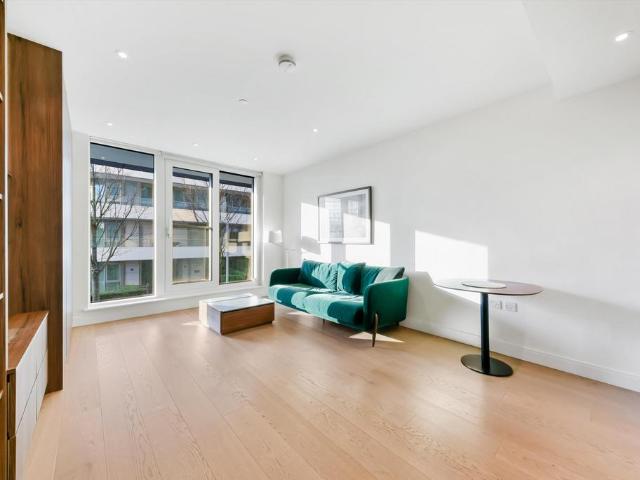 Apartment for rent in Nine Elms, Greater London