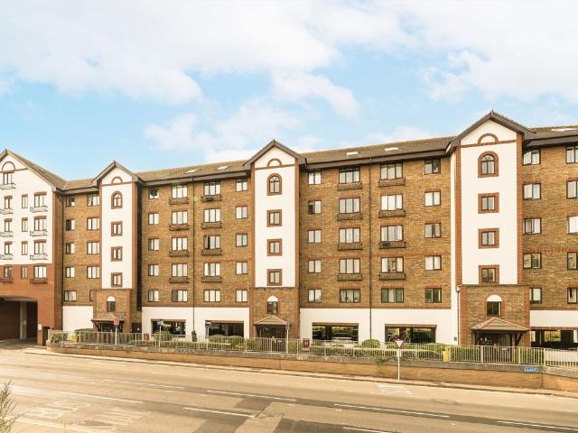 Apartment for rent in Norbiton, Greater London