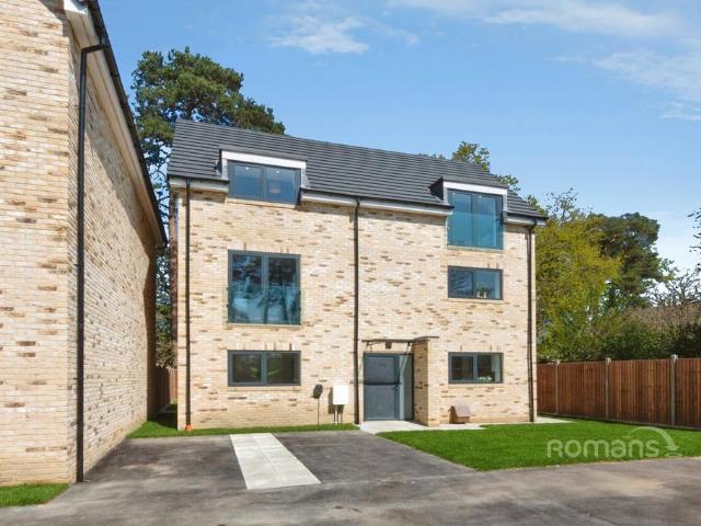 House for rent in Farnborough, Hampshire