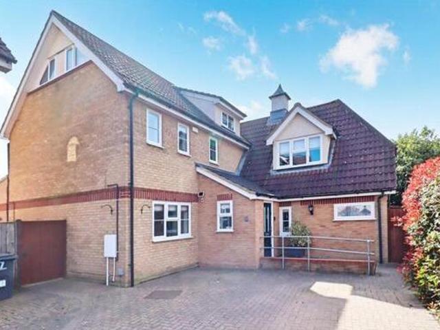House for sale in Chipping Hill, Essex
