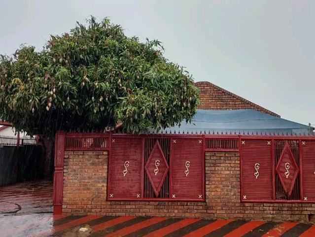 House for sale in Waterkloof, Gauteng