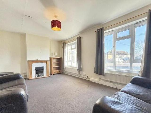 House for sale in Willesborough, Bridgefield