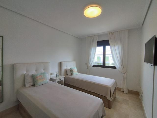 Apartamento en alquiler en Honda Cavada, Costa del Sol Occidental